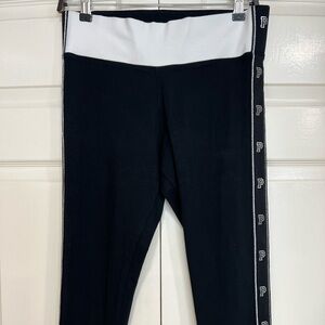 Victorias Secret PINK Yoga Pants Black/White Size Medium Like New